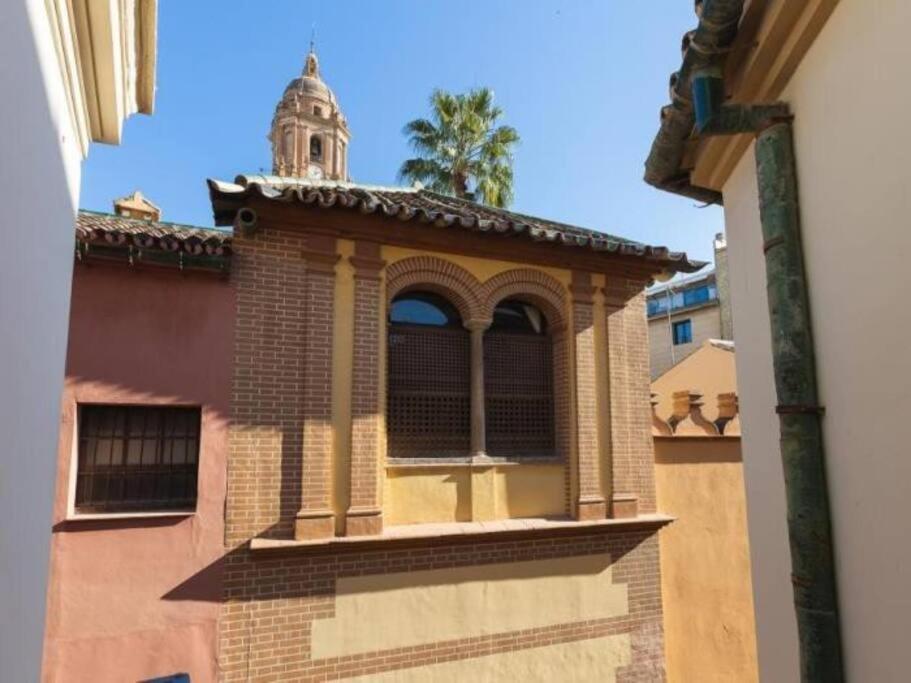 Chic Casa Cathedral At Calle Fresca 2-Bedroom Apartment In Malaga City Center Dış mekan fotoğraf